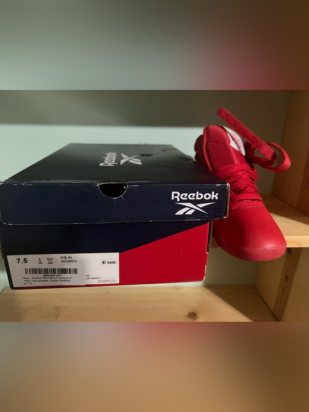 Reebok Red Women's High-Top Sneakers  (size 7.5)
